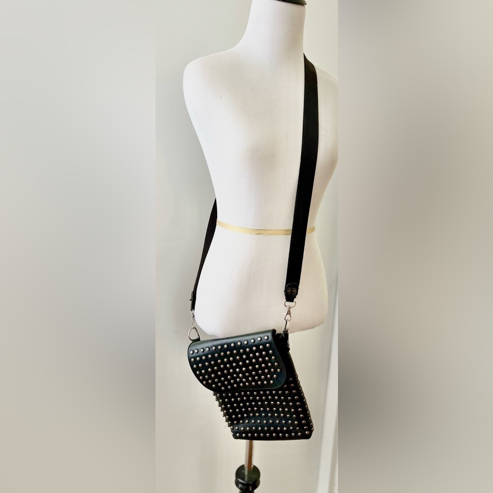 Vintage Bag 90s Leather Studs Crossbody Soul Rose Biker Flap Front Punk Rock - Picture 8 of 8